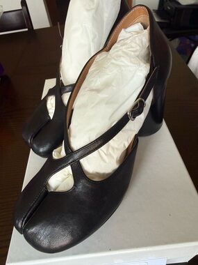 Maison Martin Margiela Black Leather Tabi Split Toe Pumps